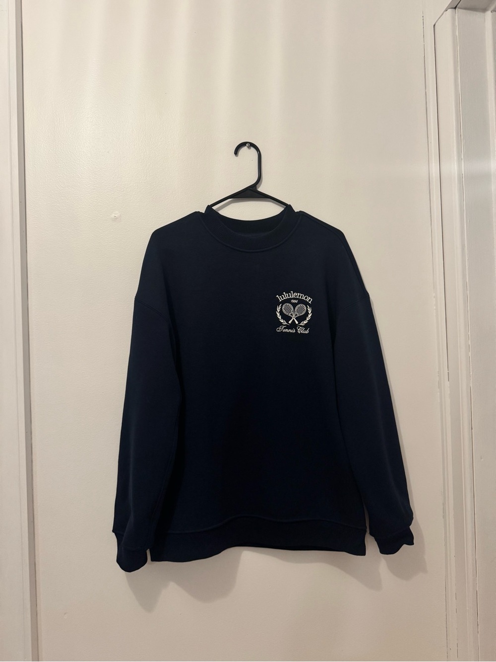 Lululemon Heavyweight Fleece Pullover Tennis Club! True Navy/White/Firecracker - Picture 2 of 3